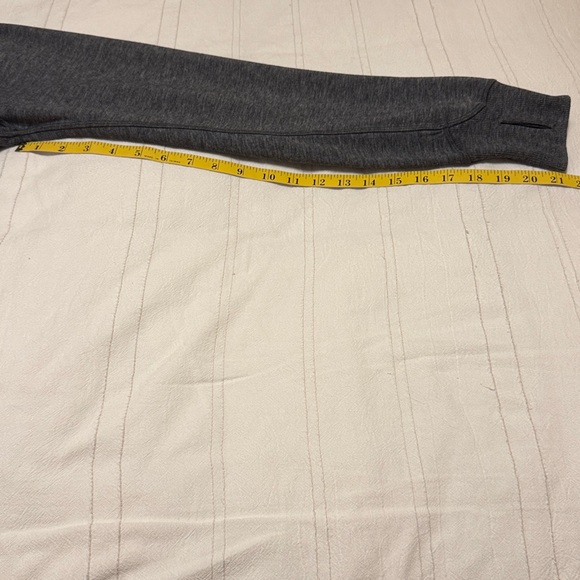 Brooks Men's Charcoal Crewneck Run Happy Top  XSmall - Picture 6 of 7